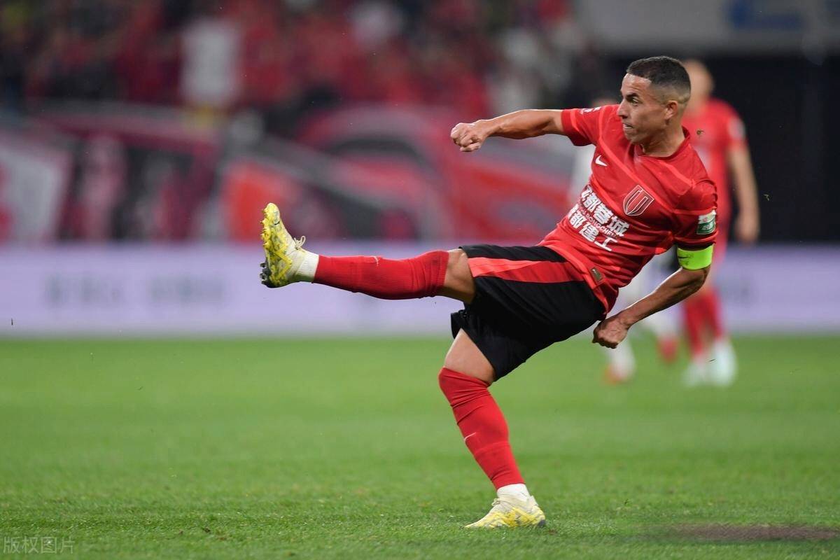 开元体育官方网站-赛前里尔备战足总杯，强势反弹细节曝光，信心回归，身体对抗强度拉满(英超球队重视足总杯吗)